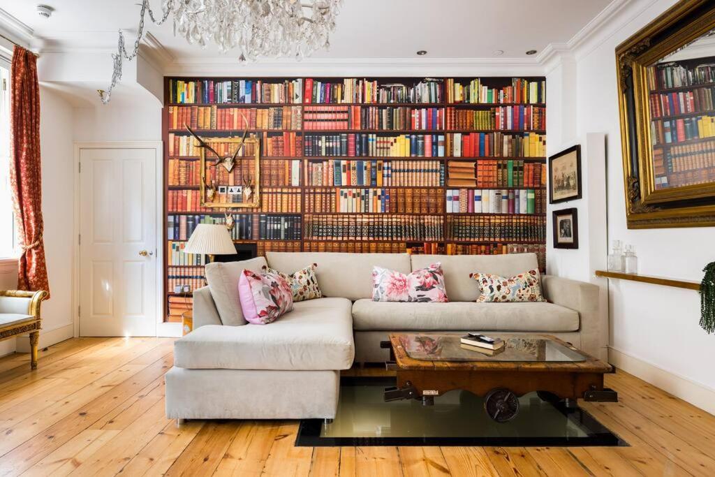 Sherlocks London Exterior photo